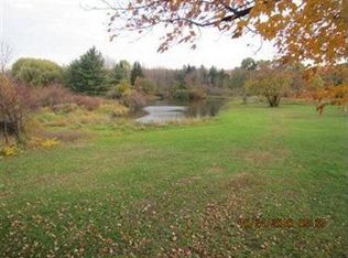 5476 River Rd, Madison, OH 44057