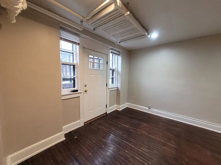 1534 Woodland Ave #B1 — Photo 4