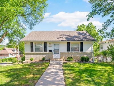 2000 E 48th St, Kansas City, MO, 64130