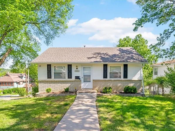2000 E 48th St, Kansas City, MO 64130