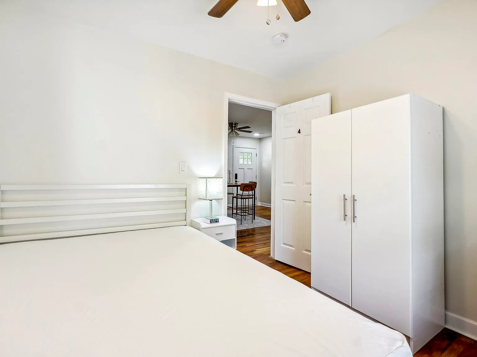 4 bed, 6.0 bath, 3000 sqft, $728 — Photo 3