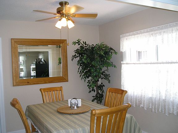 3rd bedroom used as dining room