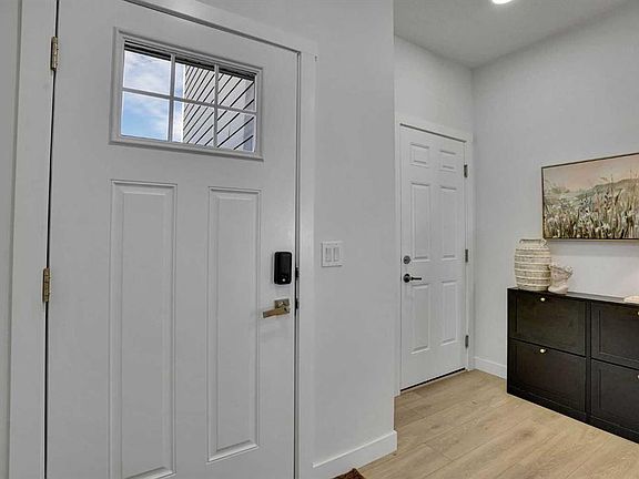 5th image of 58 W Ranchers Vw