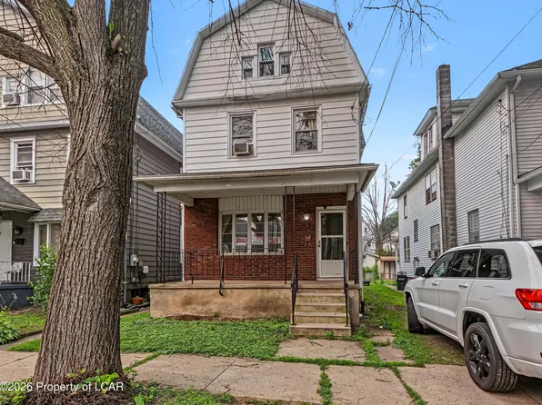 31 Oak St, Wilkes Barre, PA 18702