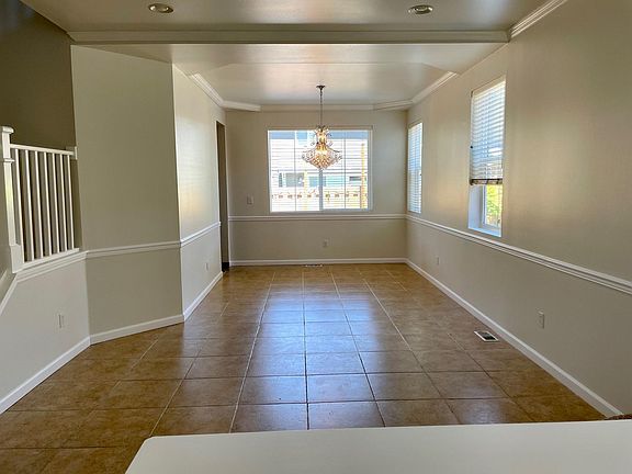 5th image of 24276 SE 12th Ct