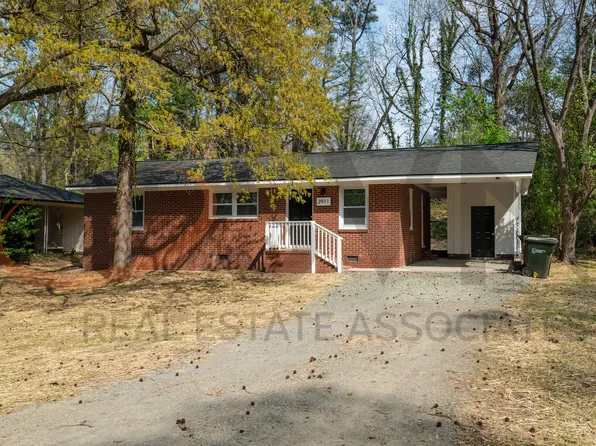 2911 Beechwood Dr, Durham, NC 27707