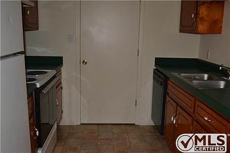 4th image of 1233 Parkway Pl
