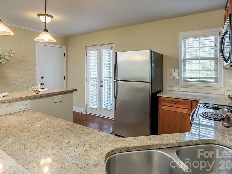 4911 Park Rd #D — Photo 6