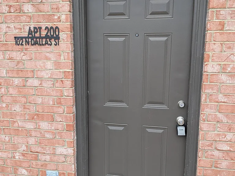 102 N Dallas St #200 — Photo 11