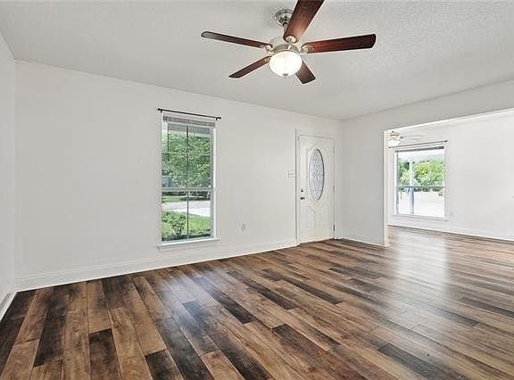2nd image of 3304 Bridge Dr
