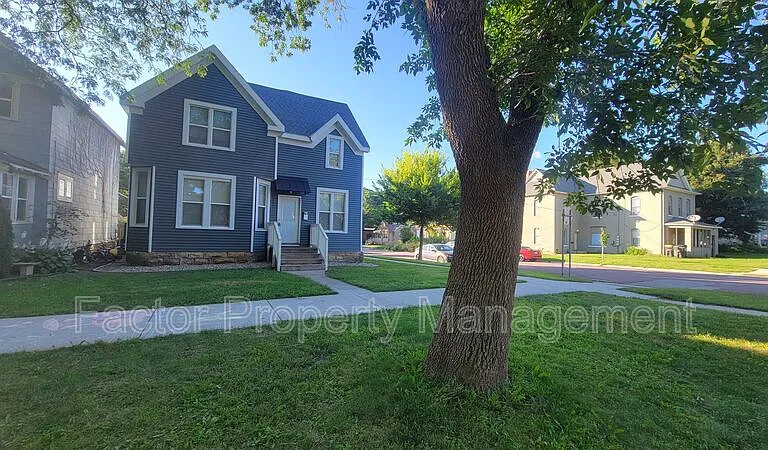 730 N Broad St — Photo 2