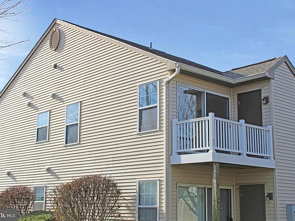 2nd image of 27 Foxglove Dr