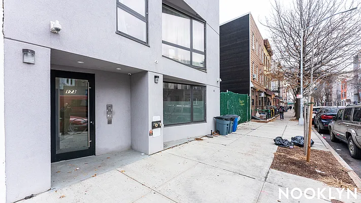 Rented by Nooklyn NYC LLC | media 27