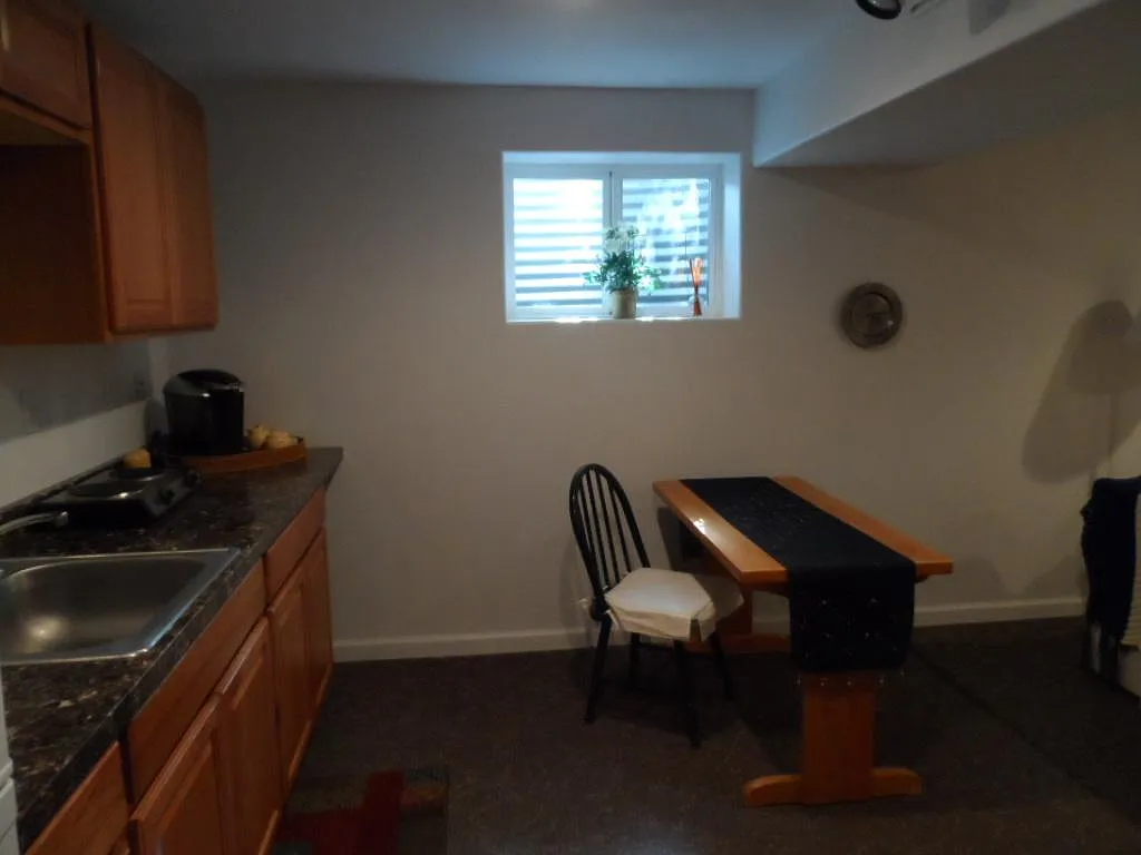 1608 Ukiah Ln — Photo 2