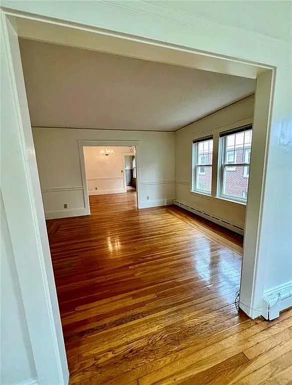 2 bed, 1.0 bath, 1450 sqft, $2,600 — Photo 4