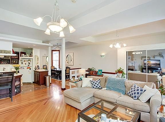 5th image of 1132 N Winchester Ave APT 2