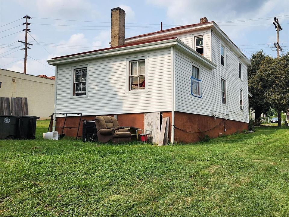 1st image of 1505 Campbell Ave #3