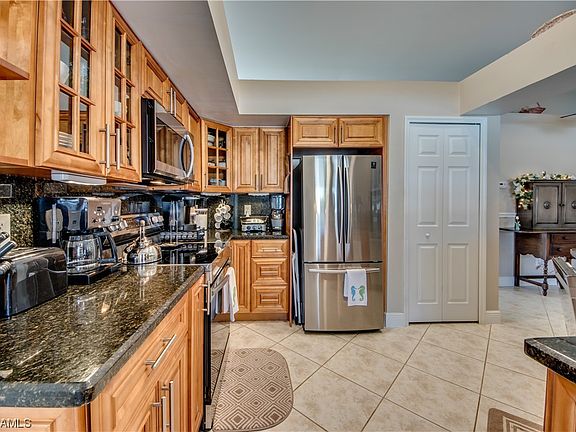 3rd image of 4410 SW 8th Ct
