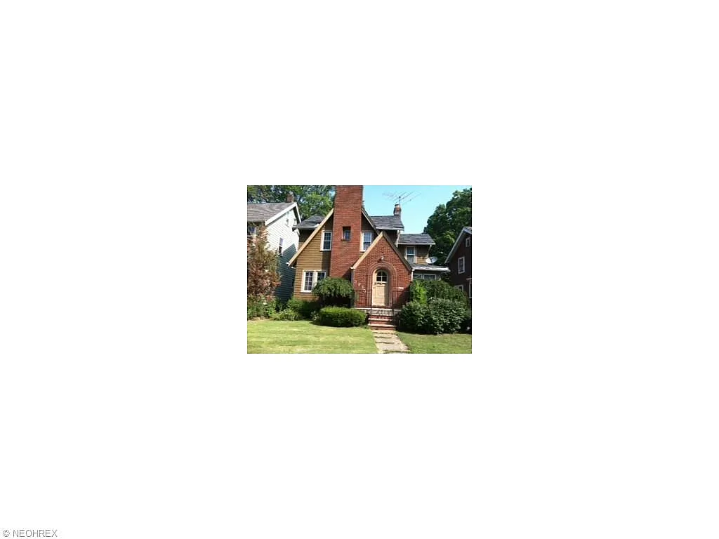 3735 Woodridge Rd photo 1