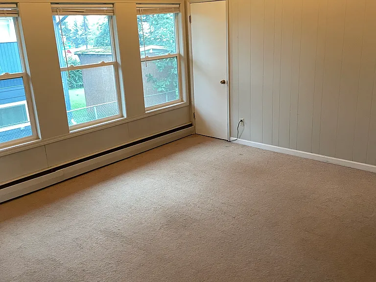 835 Bragaw St #5 — Photo 5