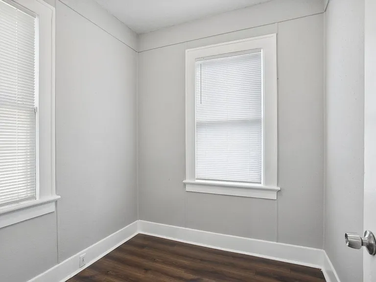 815 E Bolton St — Photo 20