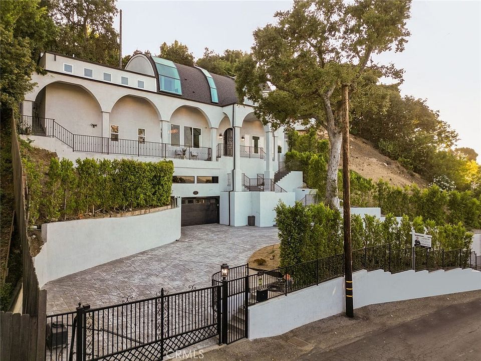 1st image of 3637 Avenida Del Sol