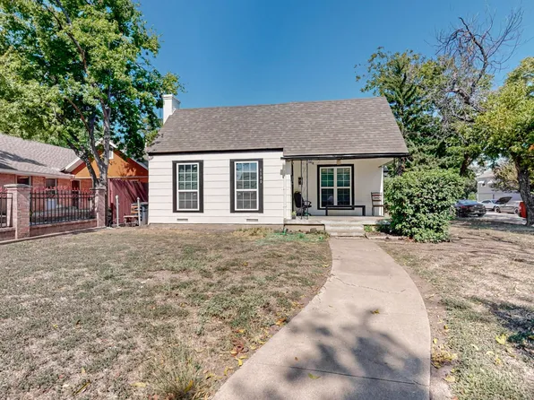 1100 W Waggoman St, Fort Worth, TX 76110