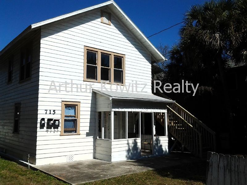 1st image of 715 Davis St APT 2
