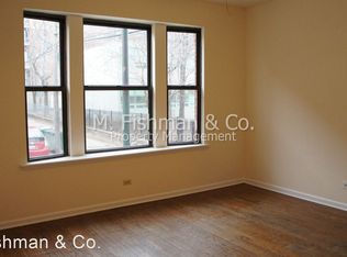 3145 W Medill Ave #1F, Chicago, IL 60647
