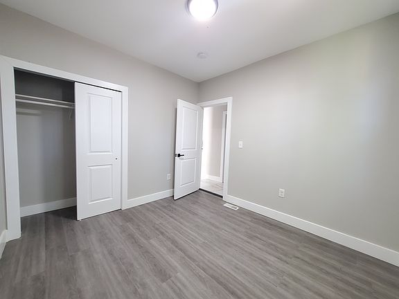 4th image of 494 S 18th St Floor 1