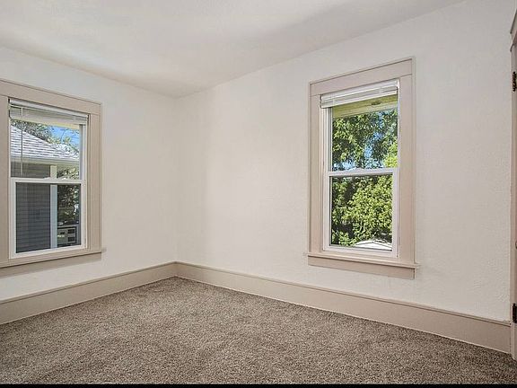 4th image of 255 McKinley Ave N