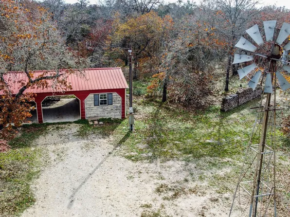 133 Country Oak Dr, La Vernia, TX 78121