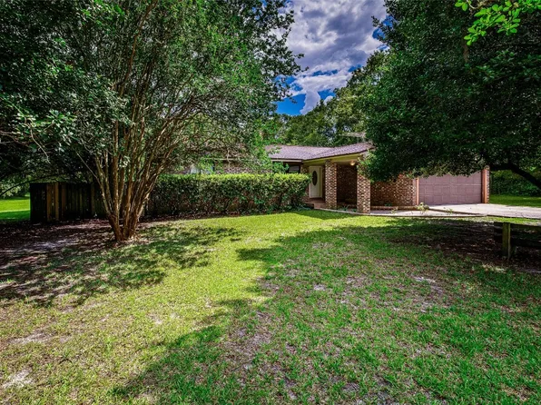 7086 Woodlawn Rd, Macclenny, FL 32063