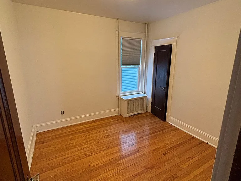 17 Glenwood St #2 — Photo 2