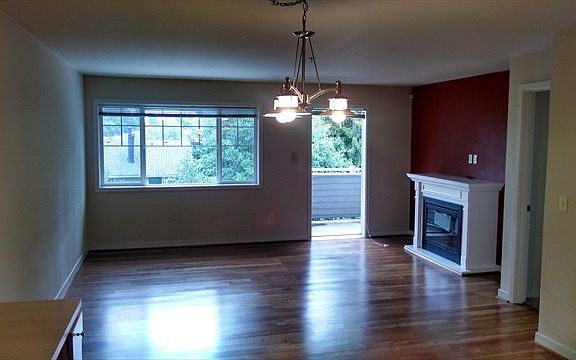 4th image of 13203 97th Ave E Unit 305