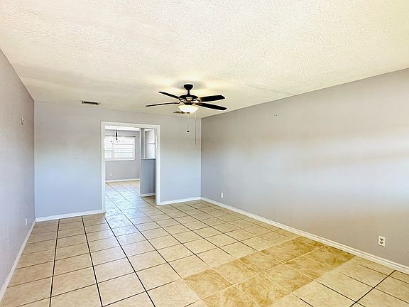 3rd image of 2812 Mariana Ave