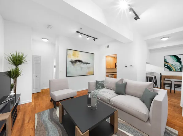 227 Christopher Columbus Drive image 2 of 18