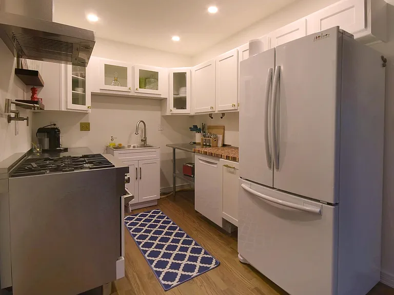 1028 E Rio Grande St — Photo 9