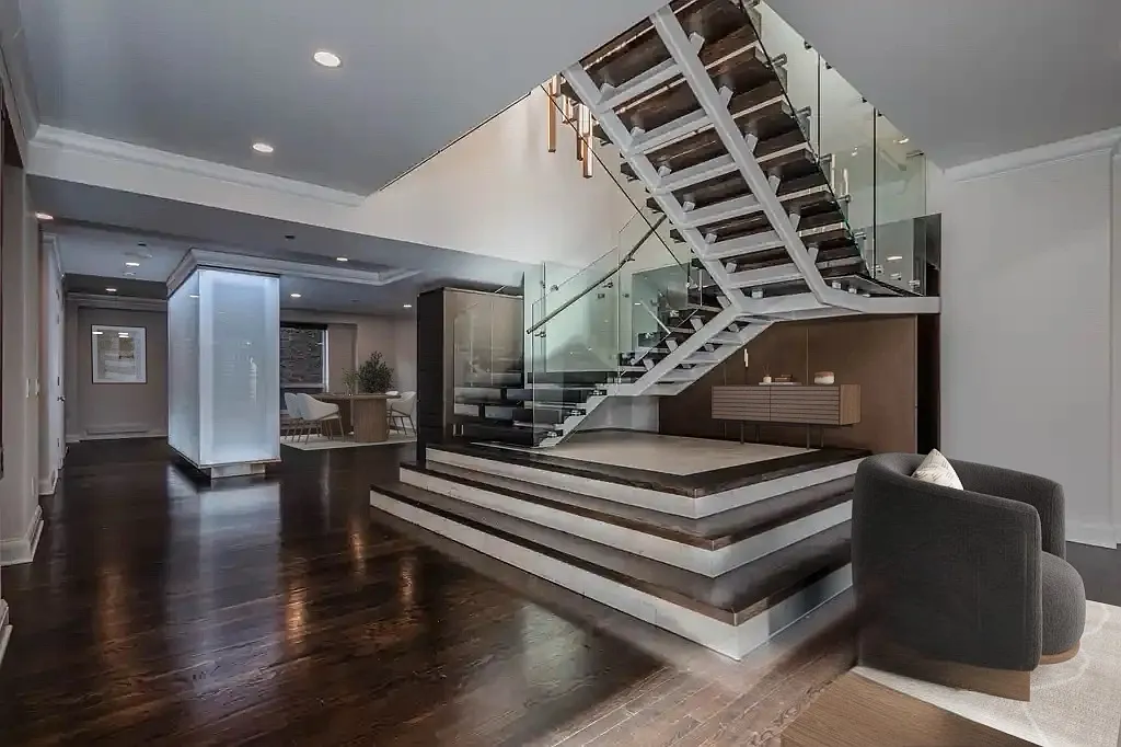 5 bed, 8.0 bath, 6860 sqft, $25,000 — Photo 3