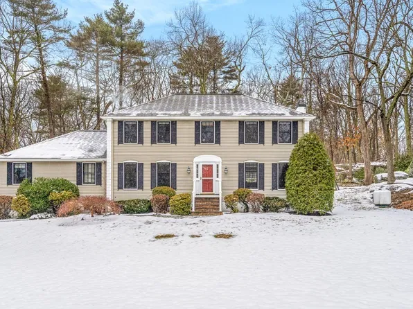 27 Yorkshire Rd, Dover, MA 02030