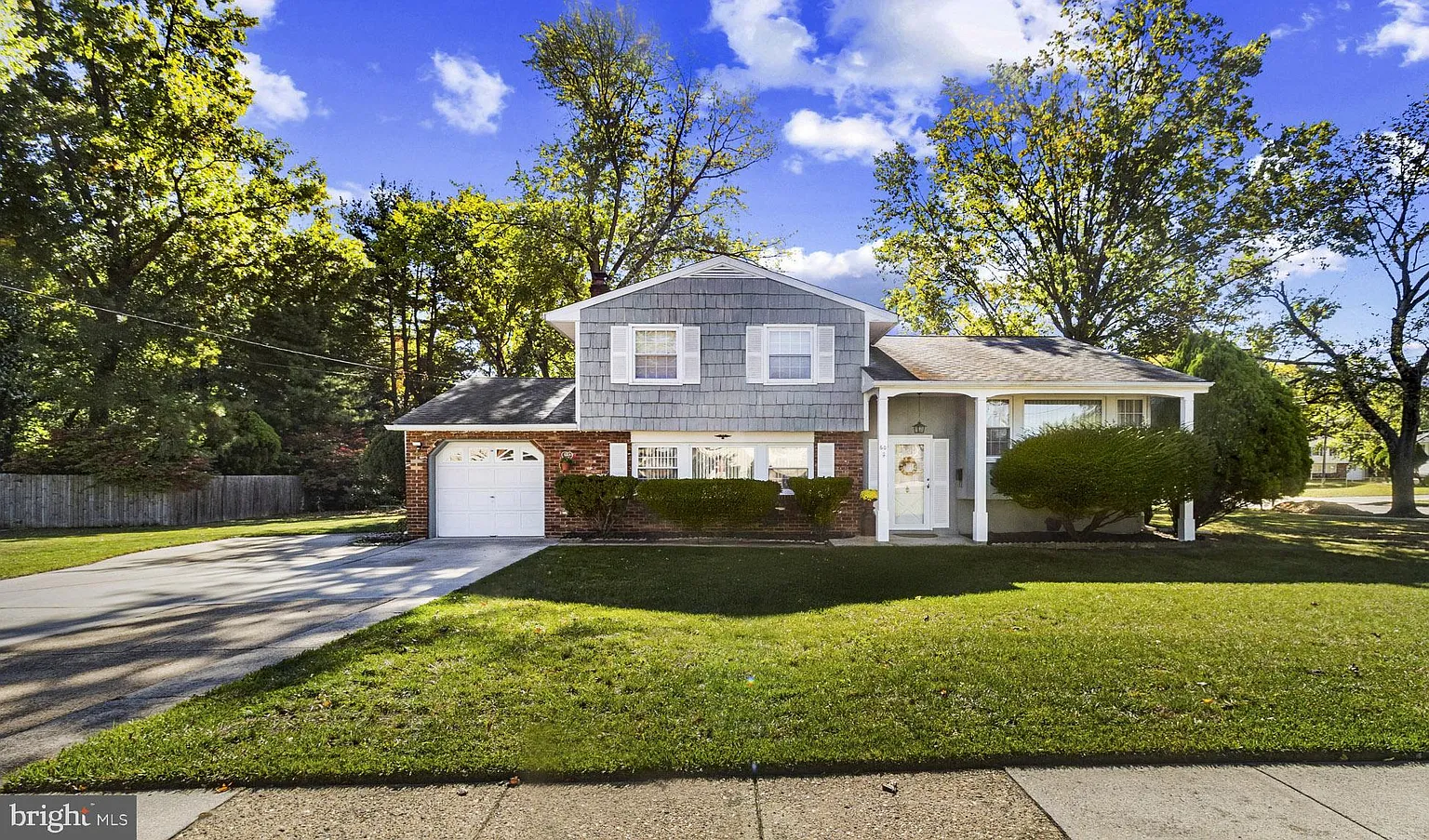 60 Notre Dame Dr photo 1