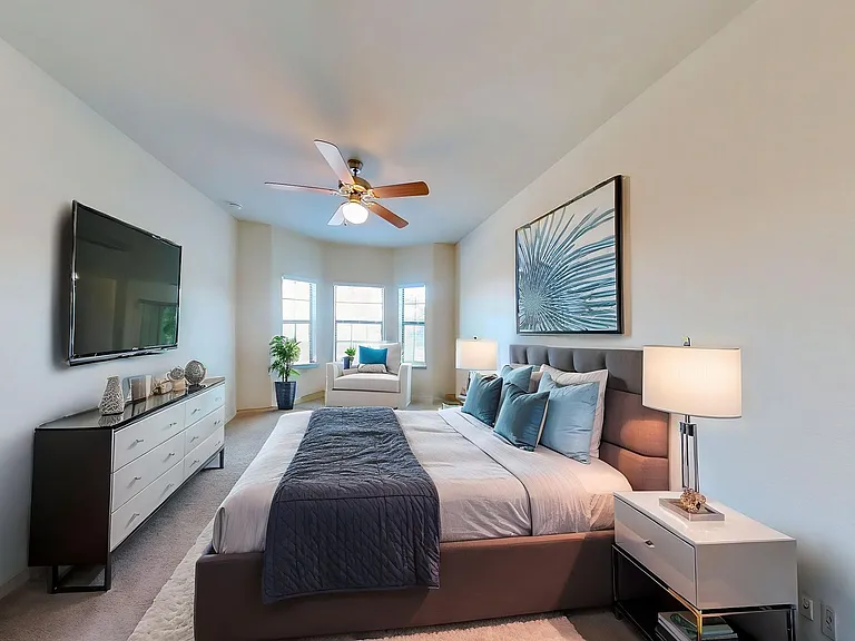 Carmel Canyon Apartments — Photo 7