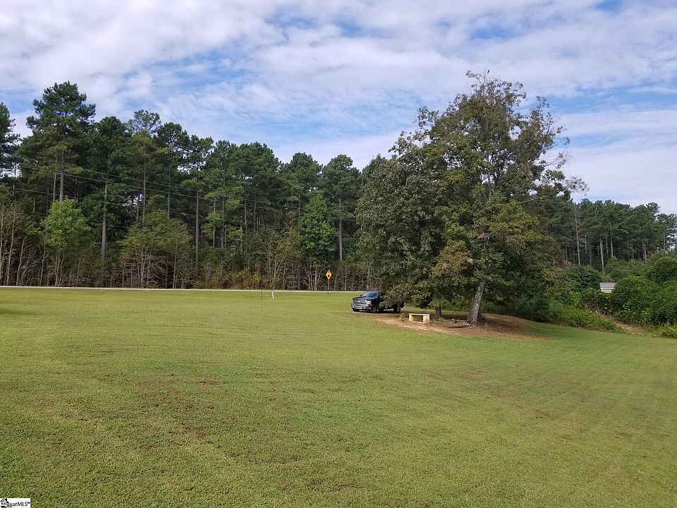 2nd image of 244 Ridgeland Dr