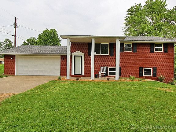 3rd image of 153 Wellington Dr
