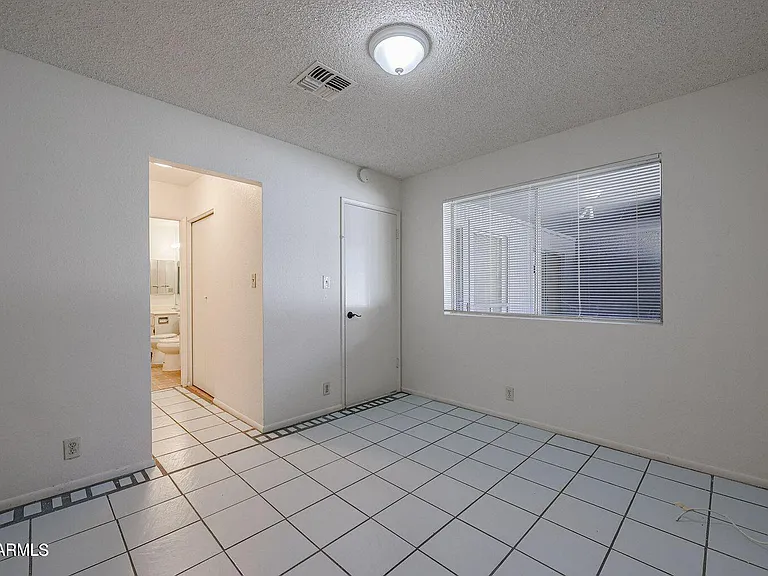 9001 W Elm St #7 — Photo 15