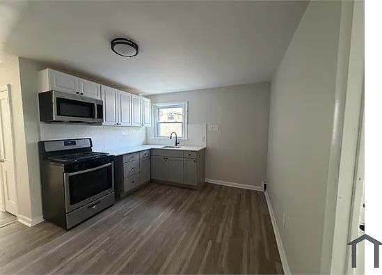 2924 Mary St #A — Photo 6