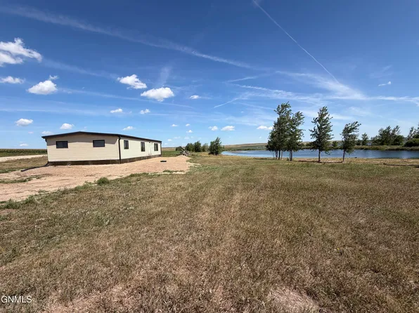 122 Round Lake Rd, Pettibone, ND 58475
