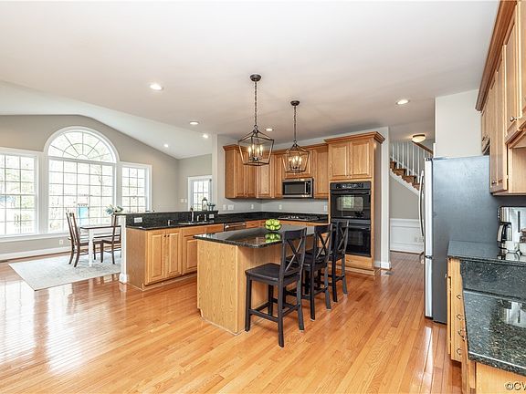 2nd image of 4403 Lake Summer Ct