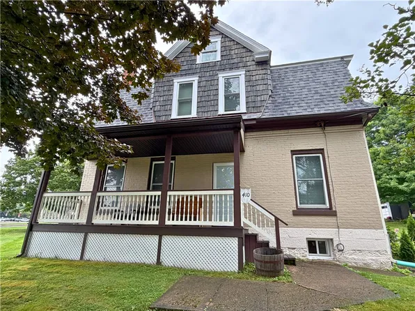 410 Liberty St, Grove City, PA 16127