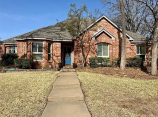 3207 Sand Springs Ct, Arlington, TX 76017